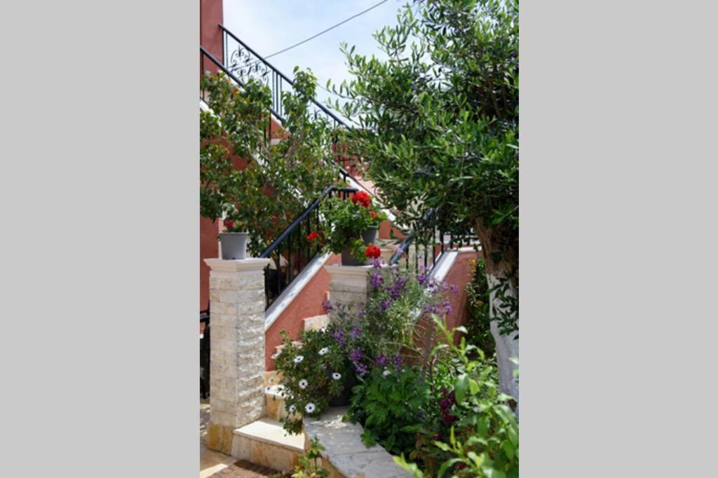 Seaview Cottage - Calmare Petrití Esterno foto
